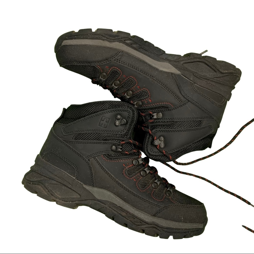 Black Hiking Boots 🥾